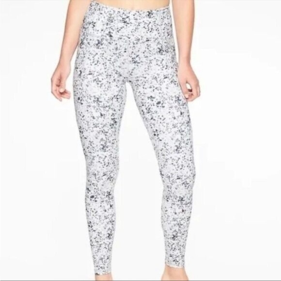 Athleta Pants - Athleta Sandstone Salutation Stash Pocket
Speckled Tight Full Leggings Size S